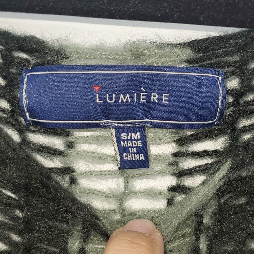 Lumiere Loose Knit Bat Wing Sleeve Sweater. - Picture 10 of 17